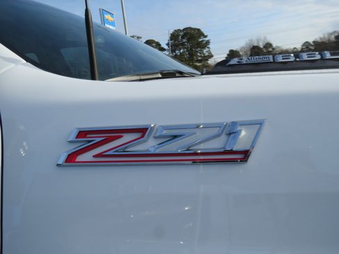 Used 2026 Chevrolet Silverado 2500 LTZ w/ LTZ Convenience Package image 10