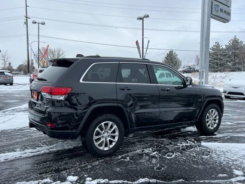 Used 2021 Jeep Grand Cherokee Laredo AWD/4WD image 9