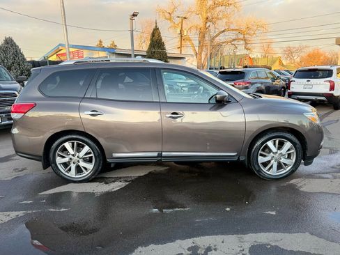 Used 2015 Nissan Pathfinder Platinum image 10