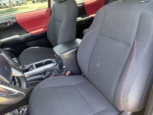 Certified 2018 Toyota Tacoma SR5 RWD image 24