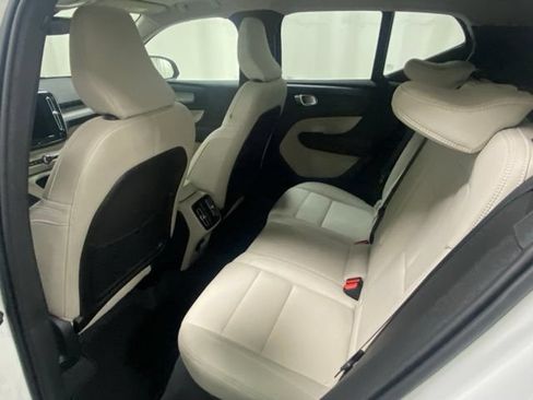 Used 2026 Volvo XC40 B5 Plus AWD/4WD image 13