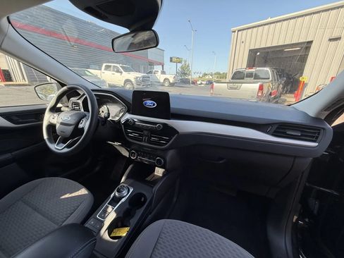 Used 2022 Ford Escape SE FWD image 12