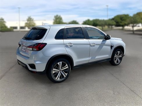New 2025 Mitsubishi Outlander Sport SE image 7