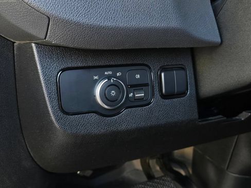 Used 2021 Mercedes-Benz Sprinter 2500 w/ Driver Convenience Package image 17