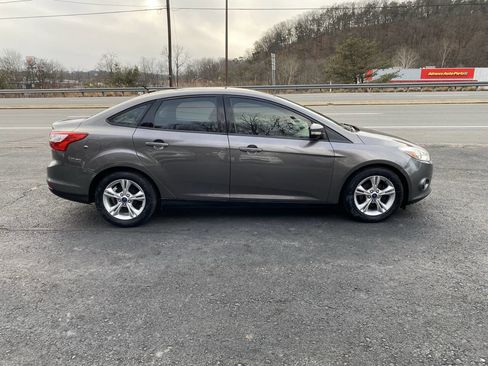 Used 2014 Ford Focus SE image 5