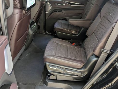 Certified 2024 Cadillac Escalade Premium Luxury Platinum image 13