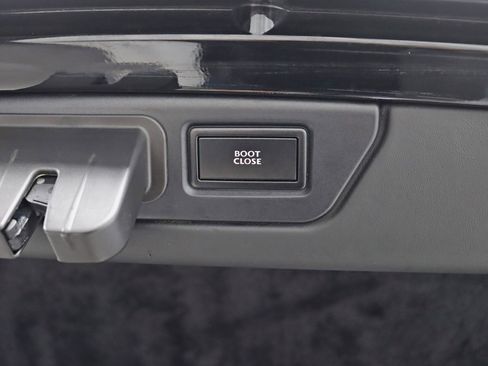 Used 2016 Bentley Mulsanne Speed image 40