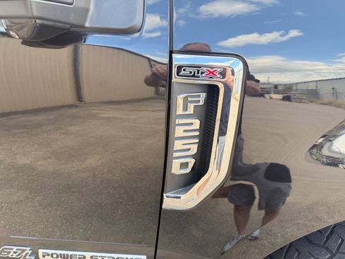 Used 2019 Ford F250 XL w/ STX Appearance Package image 21