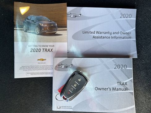 Used 2020 Chevrolet Trax LT w/ Sun & Sound Package AWD/4WD image 18