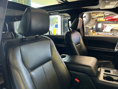 Certified 2021 Ford Expedition XLT image 15