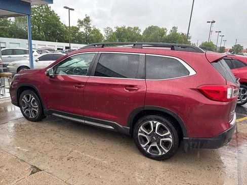 Used 2023 Subaru Ascent Limited w/ Technology Package AWD/4WD image 4