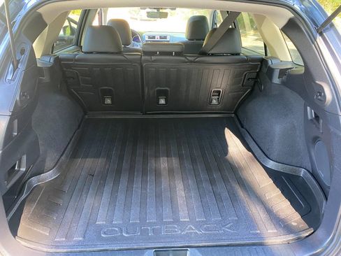 Used 2017 Subaru Outback 2.5i Limited AWD/4WD image 42