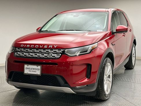 Used 2023 Land Rover Discovery Sport SE image 1