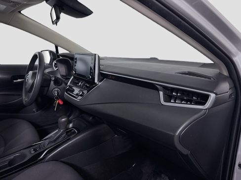 Used 2021 Toyota Corolla LE FWD image 29
