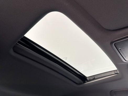 Used 2023 Honda Odyssey Sport image 27