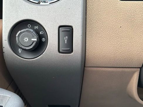 Used 2015 Ford F350 Lariat image 41