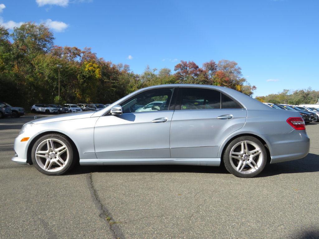 Used 2013 Mercedes-Benz E 350 4MATIC Sedan image 8