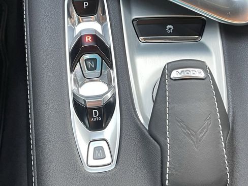 Used 2023 Chevrolet Corvette Stingray Coupe w/ Z51 Performance Package image 20