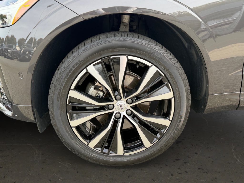 Certified 2024 Volvo XC60 B5 Plus w/ Climate Package AWD/4WD image 27