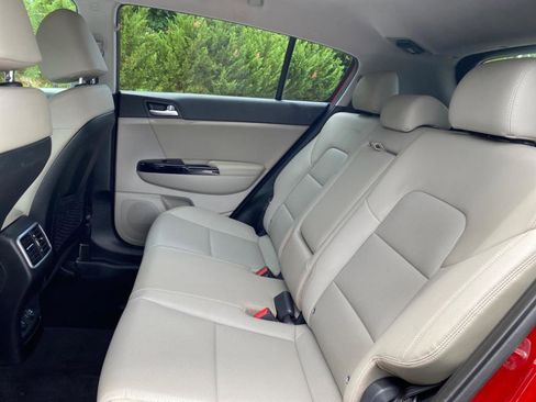 Used 2020 Kia Sportage EX image 11