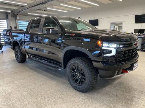 New 2026 Chevrolet Silverado 1500 ZR2 AWD/4WD image 3