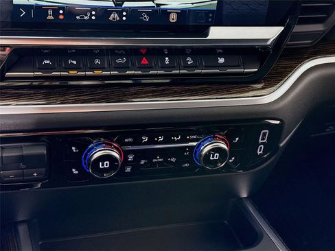 New 2026 GMC Sierra 1500 Elevation w/ Elevation Premium Package AWD/4WD image 10