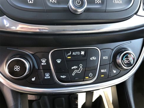 Used 2017 Chevrolet Volt Premier w/ Driver Confidence II Package image 18