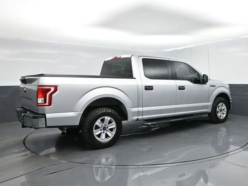 Used 2015 Ford F150 XLT w/ Trailer Tow Package RWD image 8