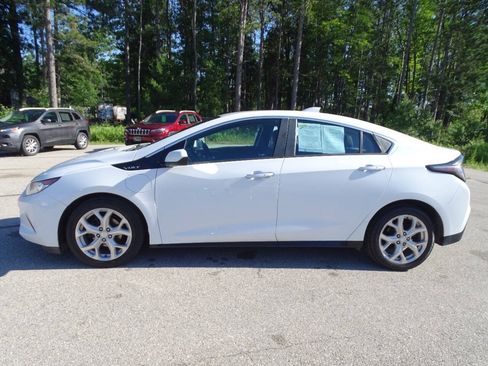 Used 2017 Chevrolet Volt LT Hatchback 4D FWD image 5