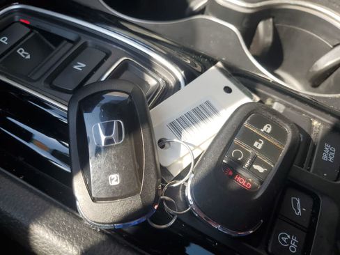 Used 2024 Honda Pilot Touring image 24