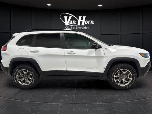 Used 2022 Jeep Cherokee Trailhawk w/ Trailer Tow Group AWD/4WD image 8