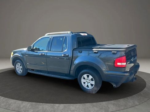 Used 2010 Ford Explorer Sport Trac XLT image 12