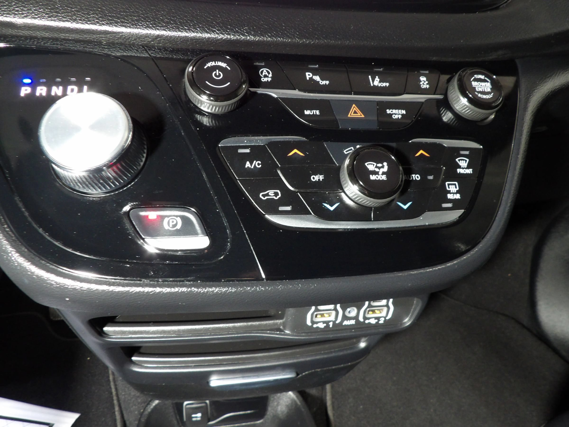 Used 2025 Chrysler Pacifica Select FWD image 22