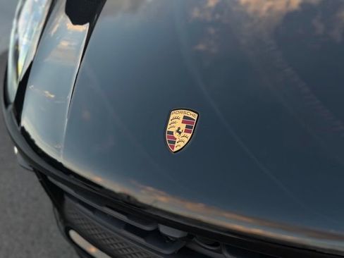 Certified 2025 Porsche Macan S image 36