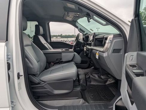 New 2025 Ford F350 XL w/ XL Chrome Package image 23