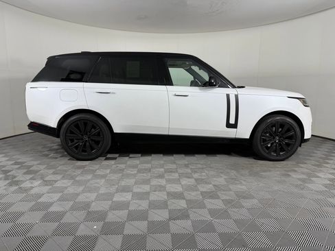 Used 2023 Land Rover Range Rover Long Wheelbase SE image 7