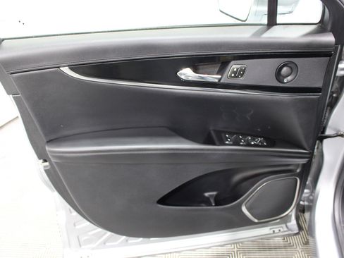 Used 2023 Lincoln Nautilus Reserve w/ Equipment Group 201A AWD/4WD image 6