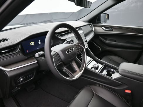 New 2026 Jeep Grand Cherokee Limited AWD/4WD image 19