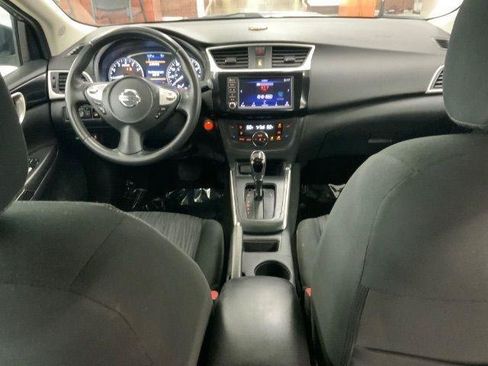 Used 2019 Nissan Sentra SV FWD image 8