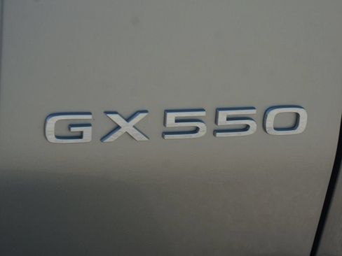 Used 2024 Lexus GX 550 AWD/4WD image 21