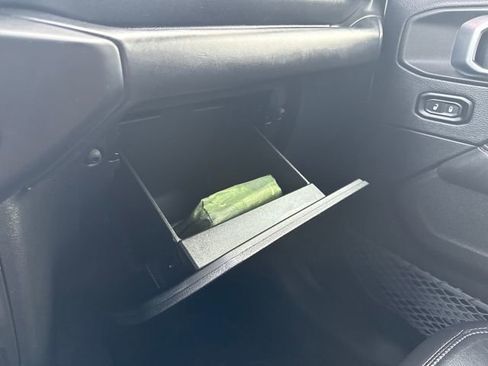 Used 2019 Jeep Wrangler Unlimited Sahara image 39