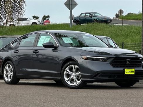 Certified 2023 Honda Accord LX image 3