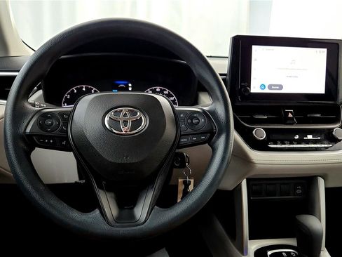 Certified 2023 Toyota Corolla Cross L image 39