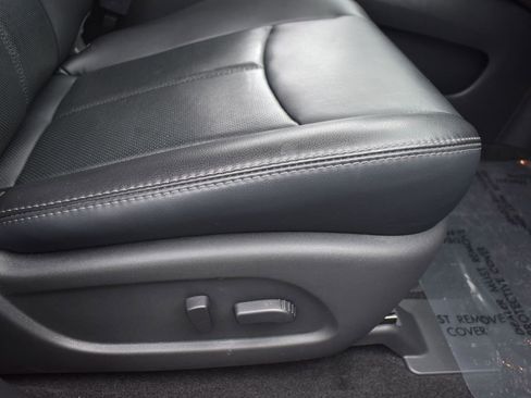 Used 2017 Nissan Pathfinder Platinum w/ Cargo Package image 32