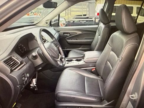 Used 2025 Honda Ridgeline RTL image 11