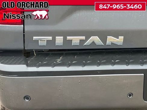 Used 2023 Nissan Titan SV image 10