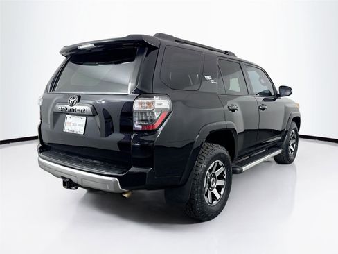 Certified 2022 Toyota 4Runner TRD Off-Road Premium w/ Moonroof Package AWD/4WD image 2