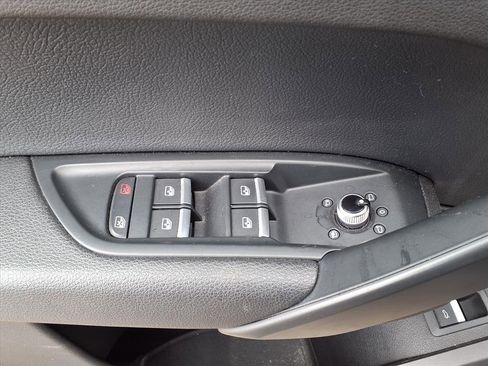 Used 2018 Audi Q5 2.0T Premium image 9