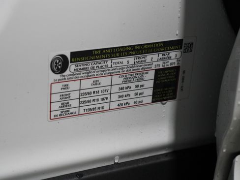 Used 2024 Land Rover Discovery Sport S image 38