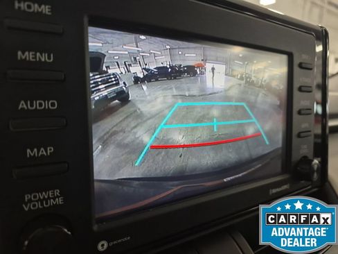 Used 2022 Toyota RAV4 XLE AWD/4WD image 21